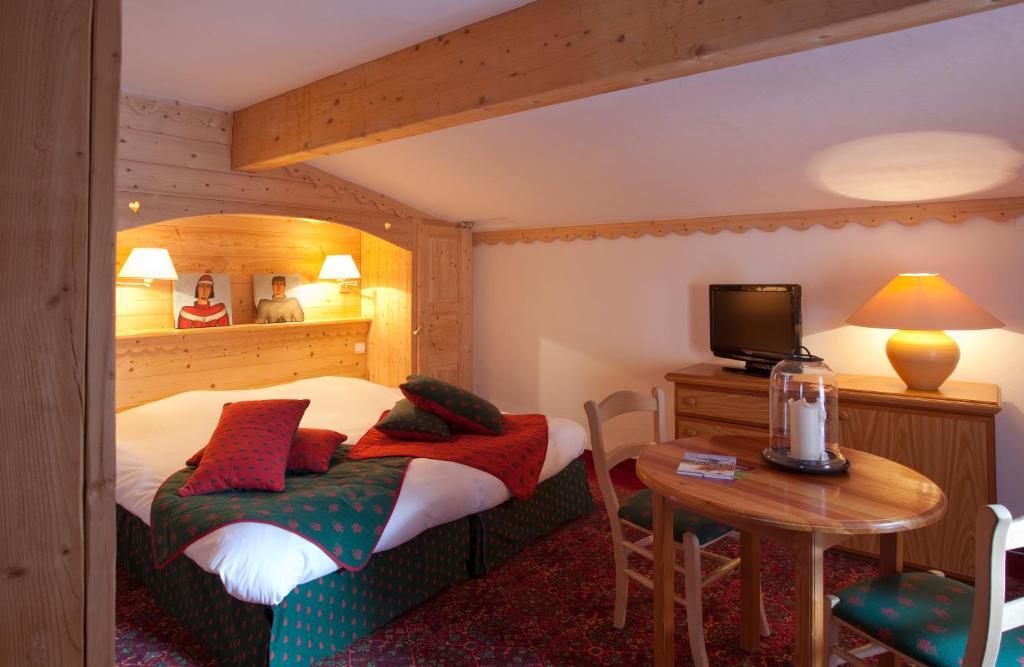 Hotel Les Mélèzes Les Deux Alpes Esterno foto